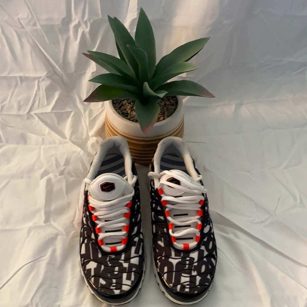 NIKE AIR MAX PLUS SE GS “JUST DO IT”